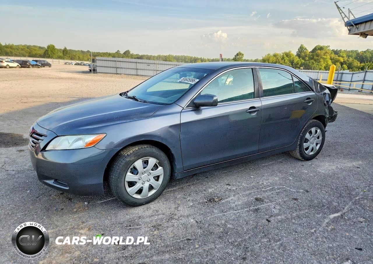 2009 Toyota Camry Le – zdjęcie 1 z 12