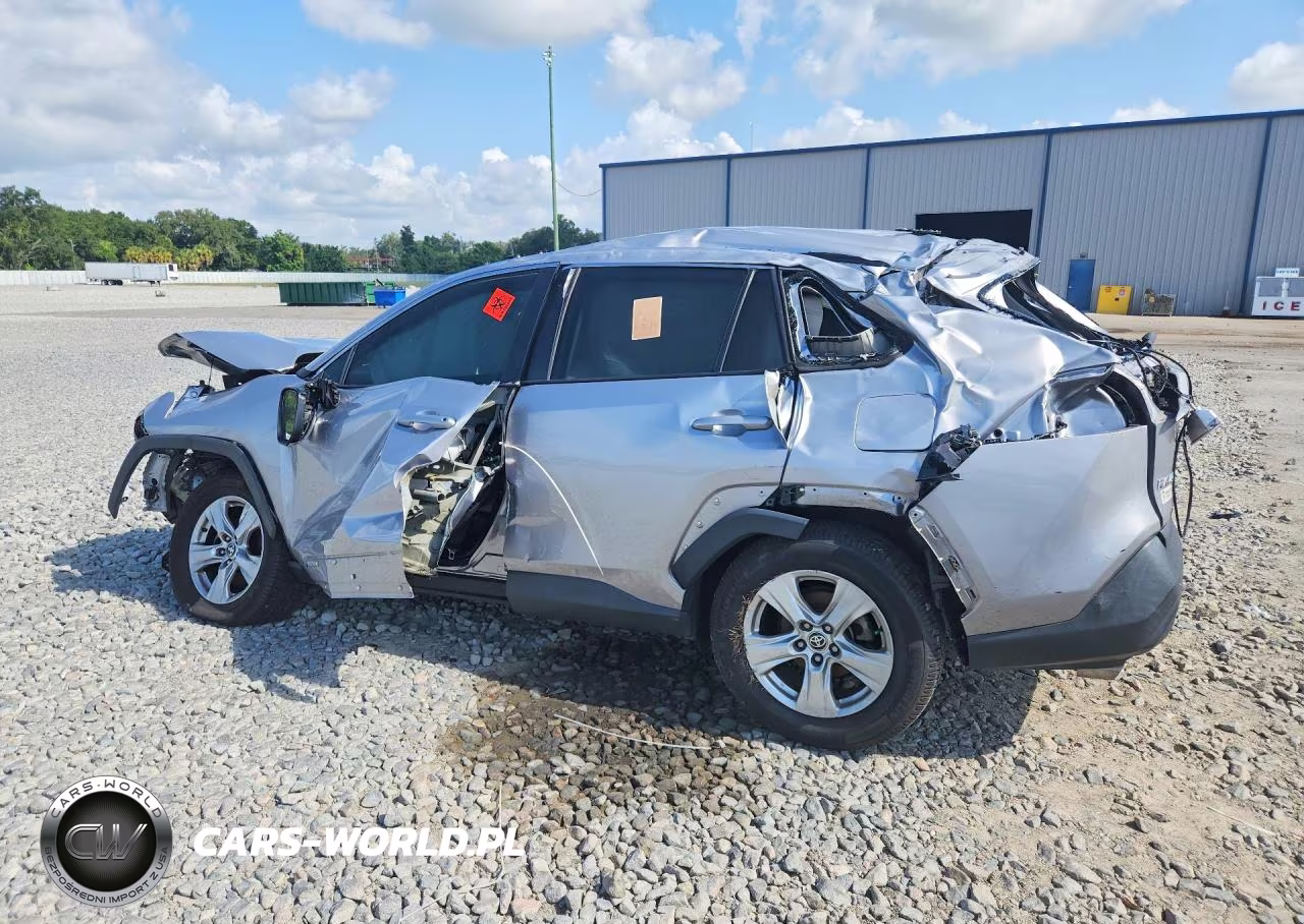 2021 Toyota Rav4 Xle VIN:2T3W1RFV2MC164366 - 2