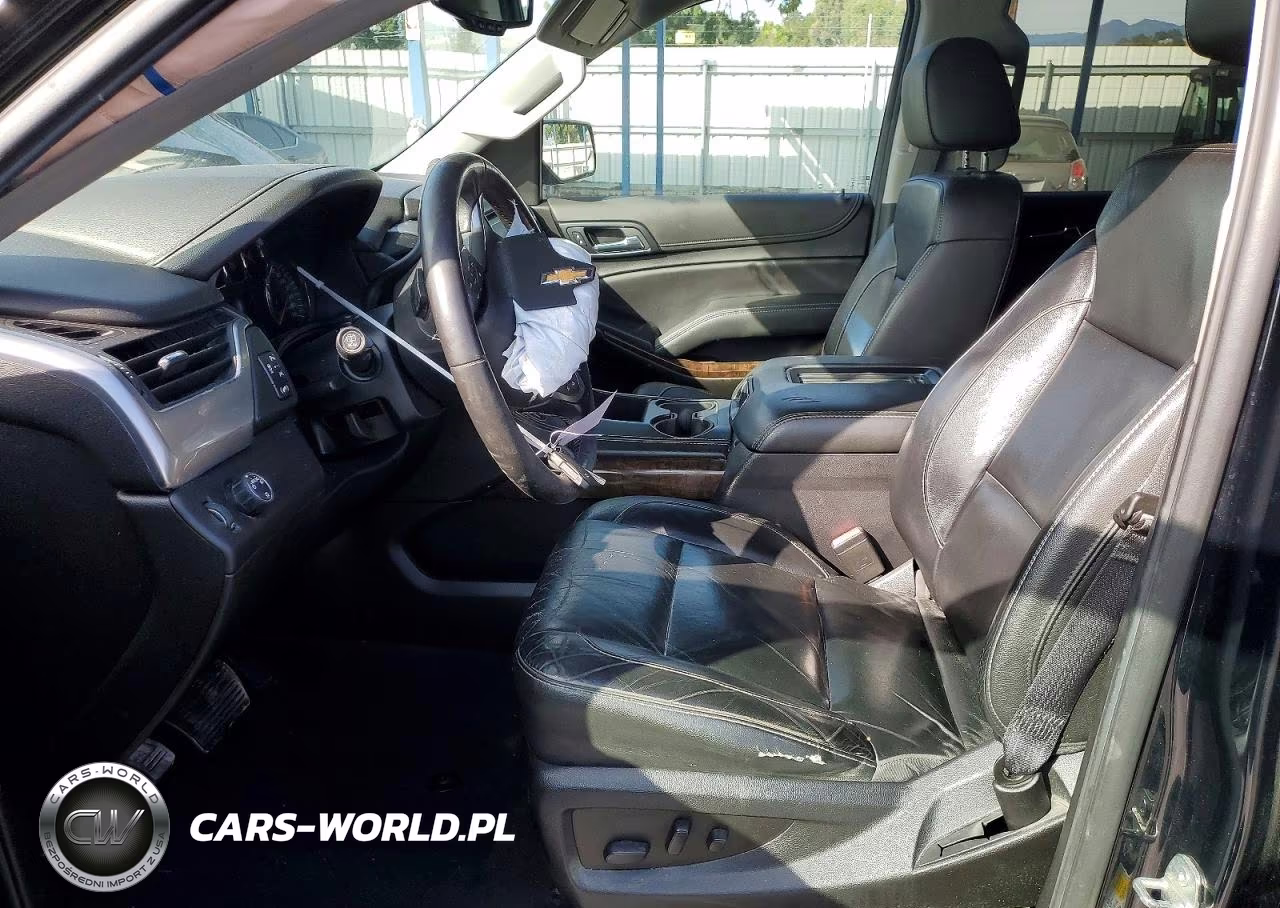 2019 Chevrolet Suburban C1500 Lt VIN:1GNSCHKC0KR191723 - 7