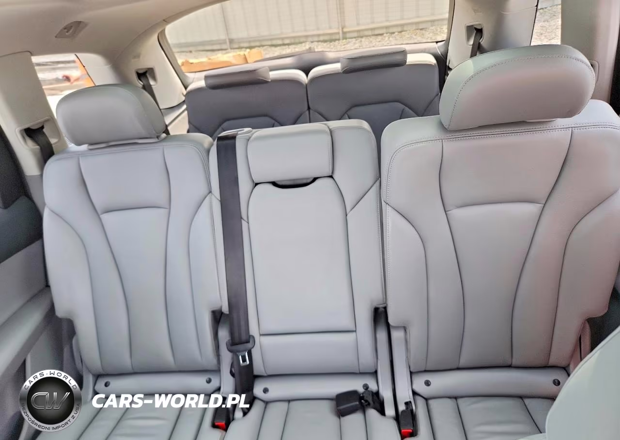 2019 Audi Q7 Premium VIN:WA1AHAF71KD017063 - 10