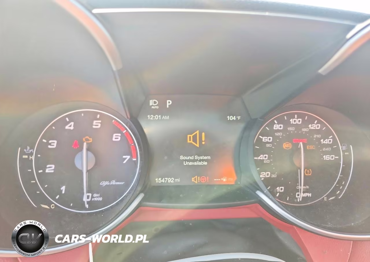 2018 Alfa Romeo Giulia VIN:ZARFAEBN2J7590021 - 9
