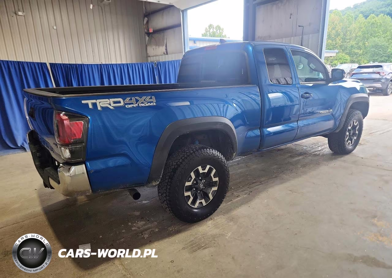 2017 Toyota Tacoma Trd Off-Road VIN:5TFSZ5AN8HX099448 - 3