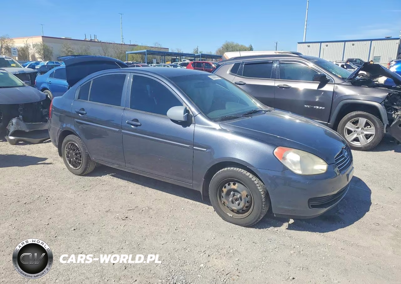 2008 Hyundai Accent Gls VIN:KMHCN46C08U217832 - 4