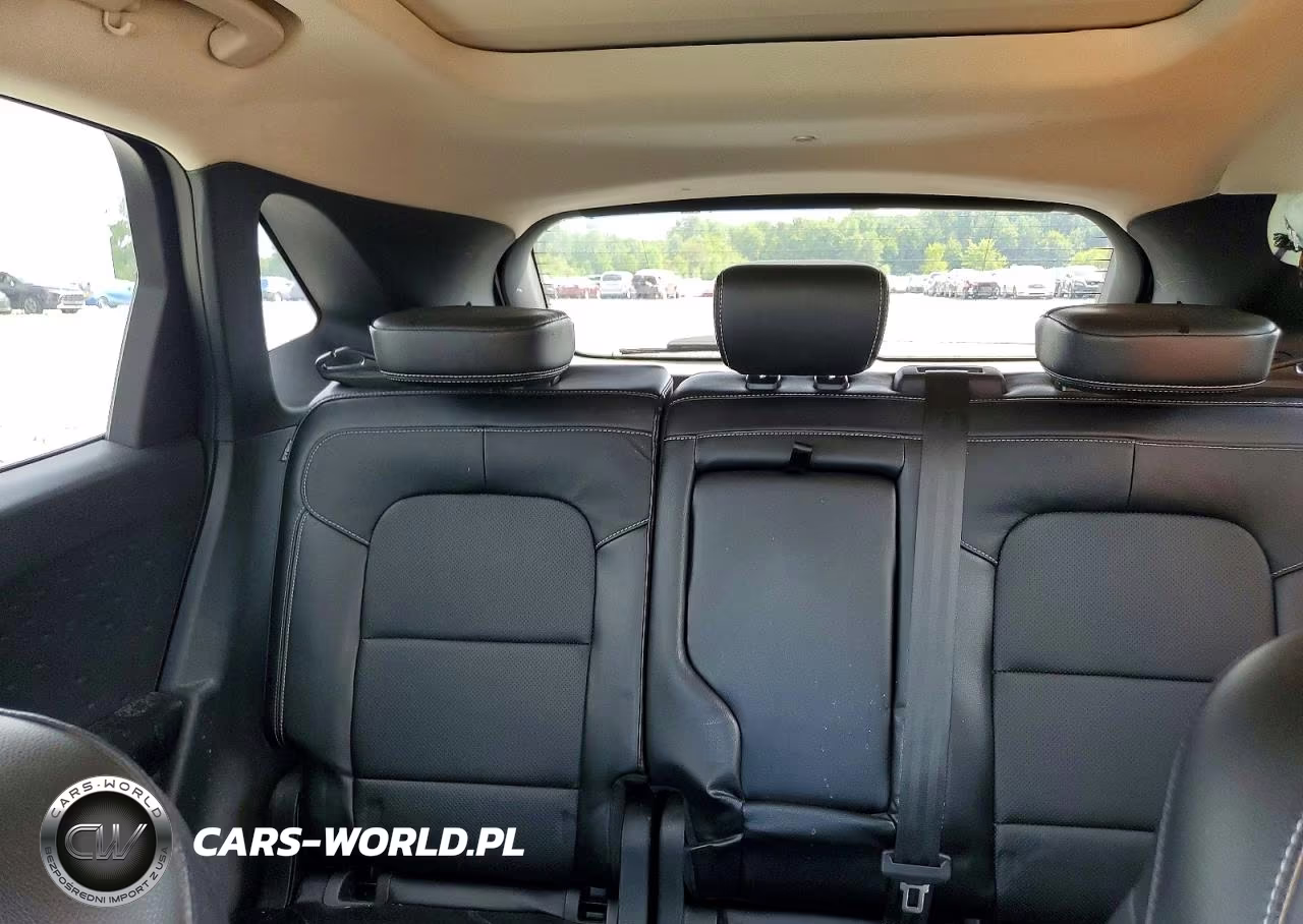2020 Ford Escape Titanium VIN:1FMCU9DZ5LUB61094 - 10
