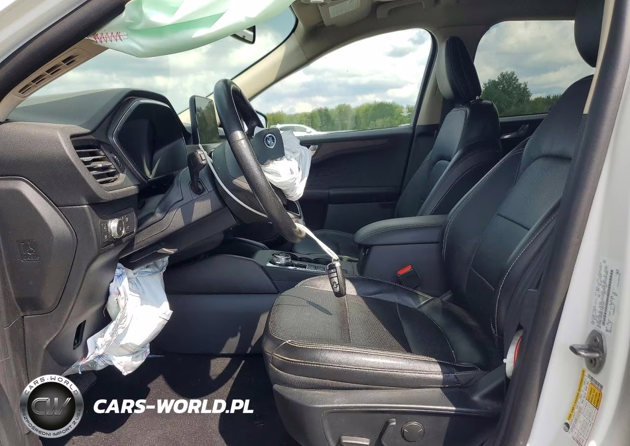 2020 Ford Escape Titanium VIN:1FMCU9DZ5LUB61094 - 7