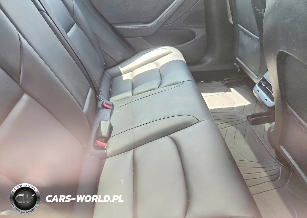 2019 Tesla Model 3 VIN:5YJ3E1EA7KF397877 - 10