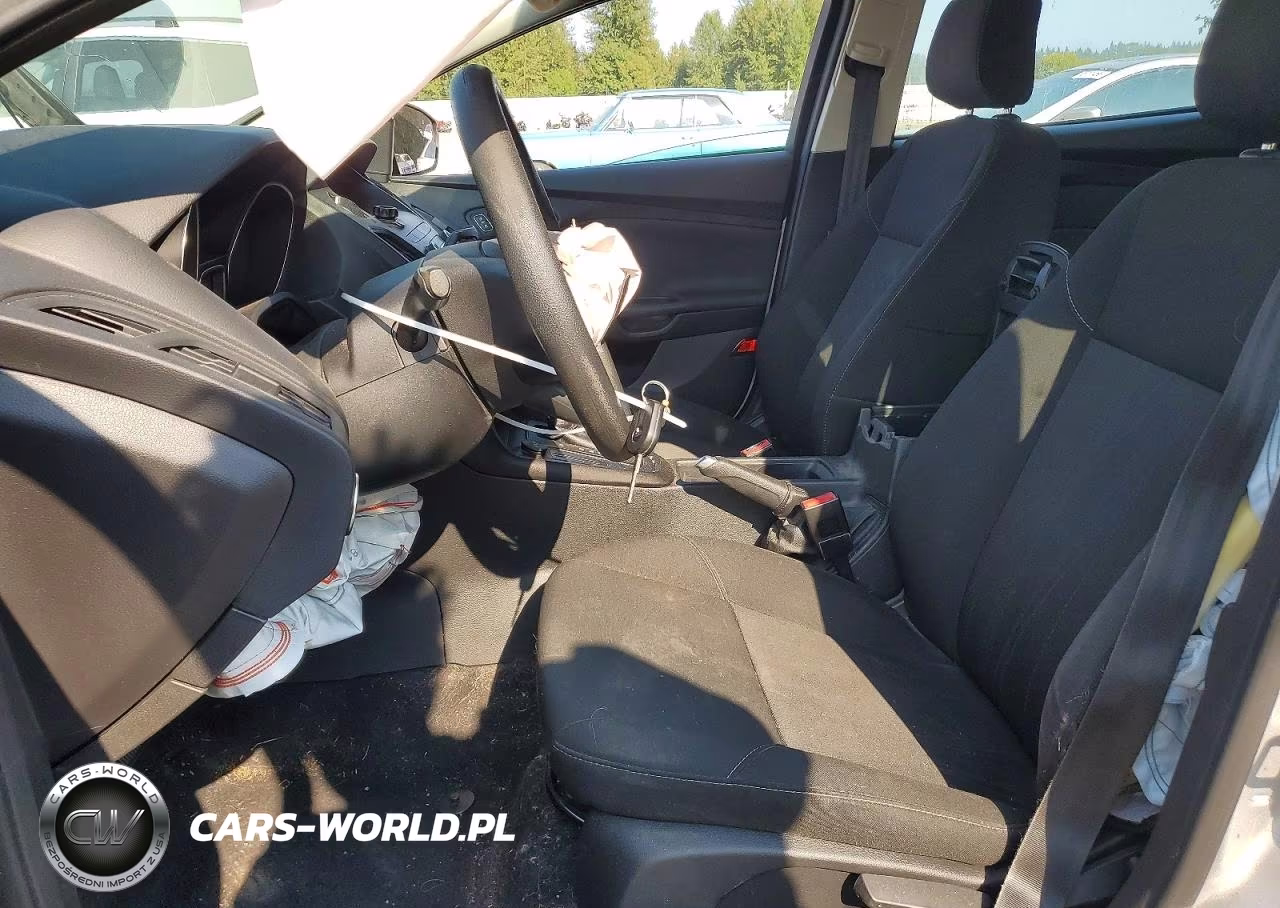 2018 Ford Focus Se VIN:1FADP3K22JL323162 - 7