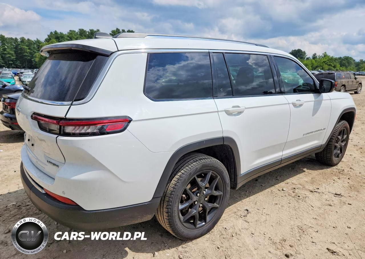 2023 Jeep Grand Cherokee L Laredo VIN:1C4RJKAG0P8781822 - 3