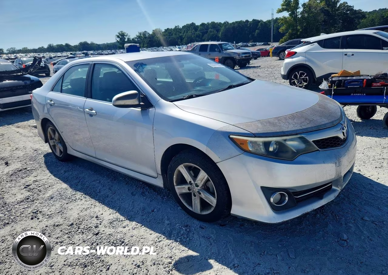 2014 Toyota Camry Se VIN:4T1BF1FK5EU360107 - 4