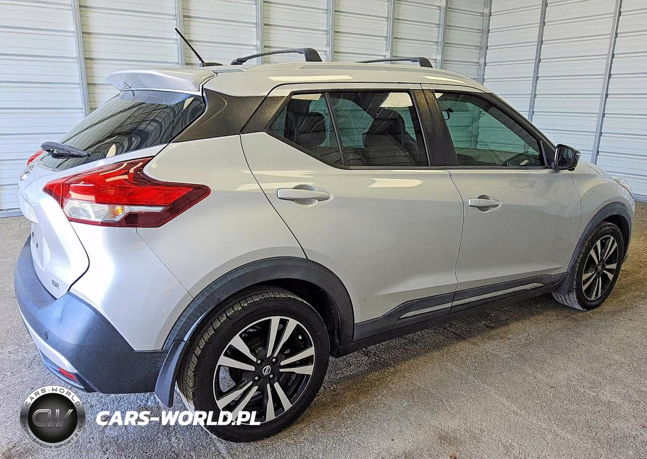 2019 Nissan Kicks Sr VIN:3N1CP5CU8KL531024 - 3