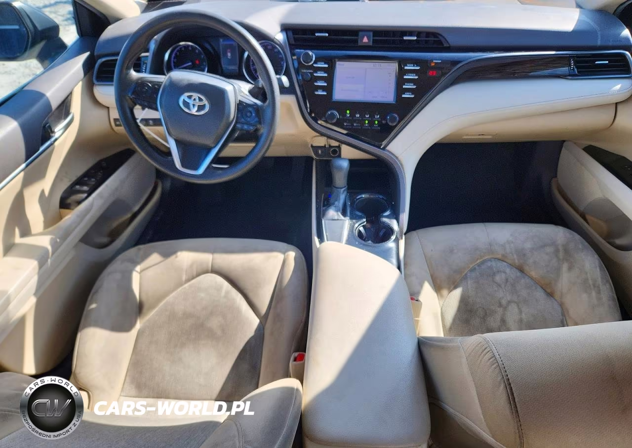 2019 Toyota Camry Le VIN:4T1B11HK0KU737028 - 8