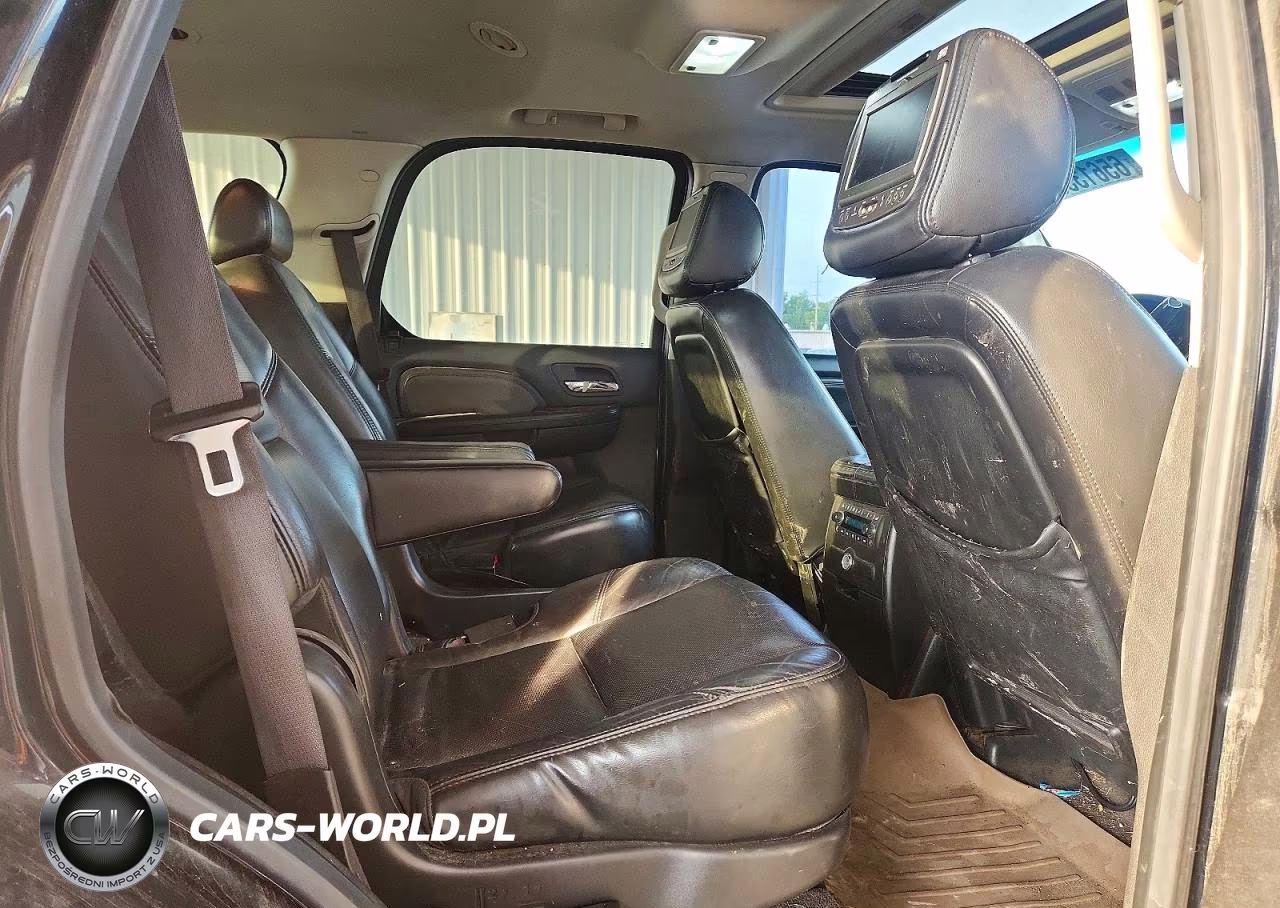 2008 Cadillac Escalade Luxury VIN:1GYFK63878R152772 - 10
