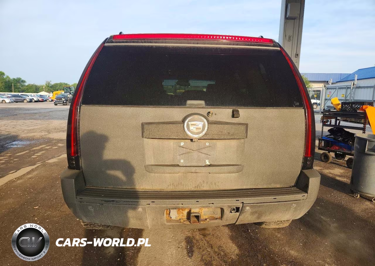 2008 Cadillac Escalade Luxury VIN:1GYFK63878R152772 - 6