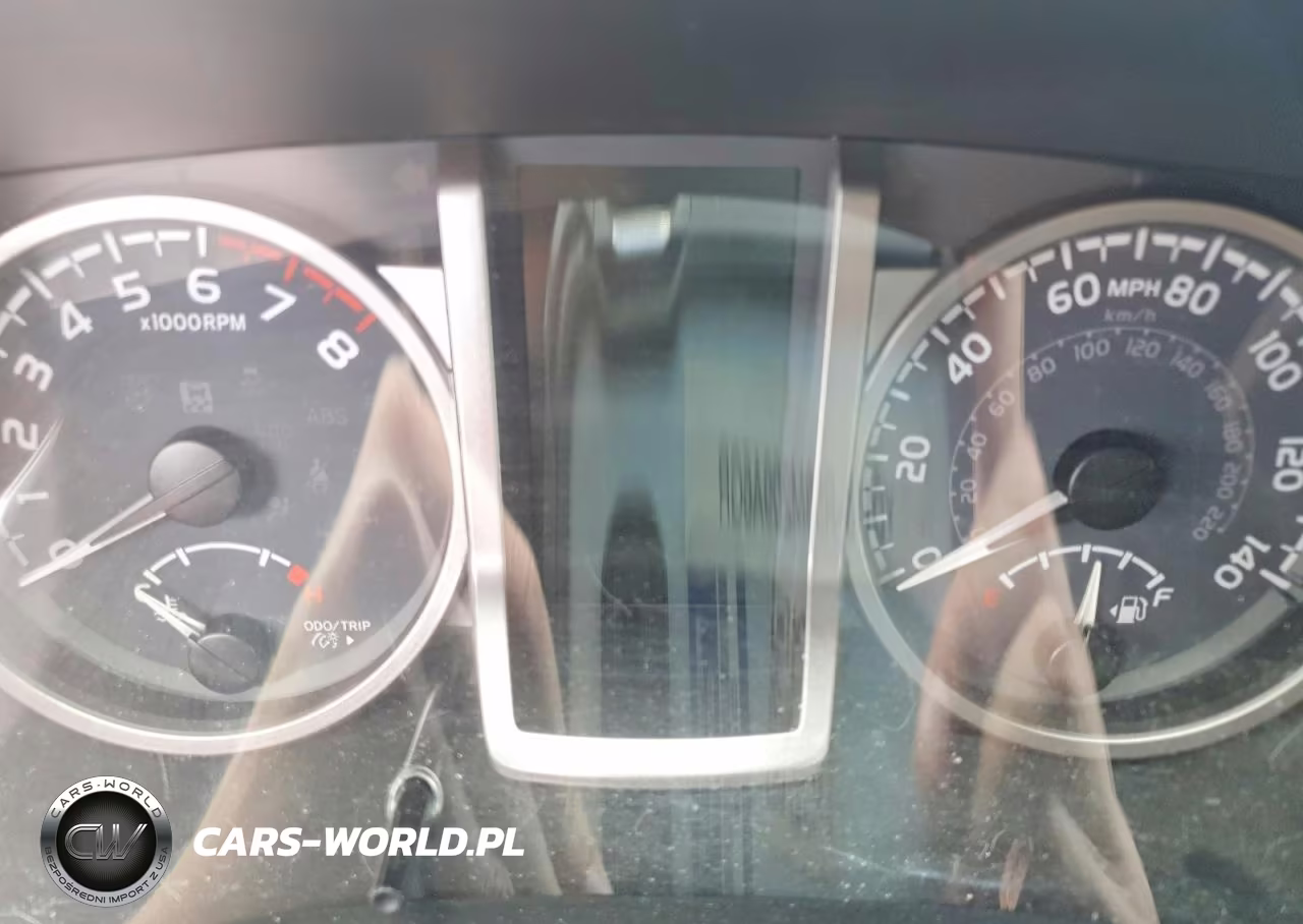 2023 Toyota Tacoma Limited VIN:3TMGZ5AN4PM631367 - 9