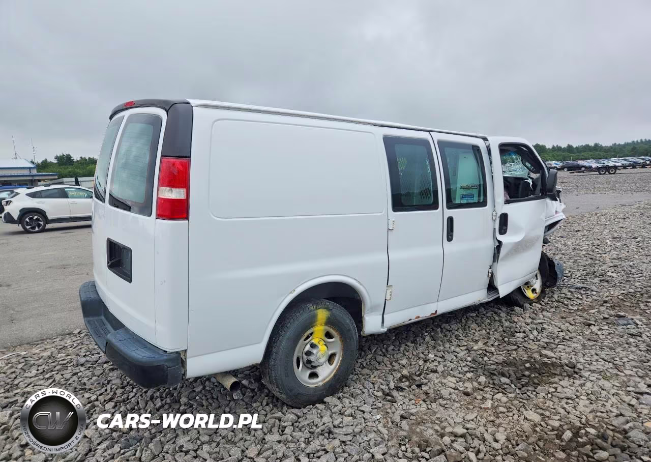 2017 Chevrolet Express G2500 VIN:1GCWGAFF7H1192093 - 3