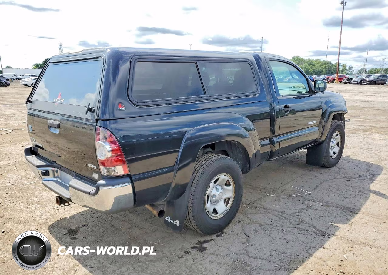 2010 Toyota Tacoma Base VIN:5TEPX4EN1AZ748585 - 3