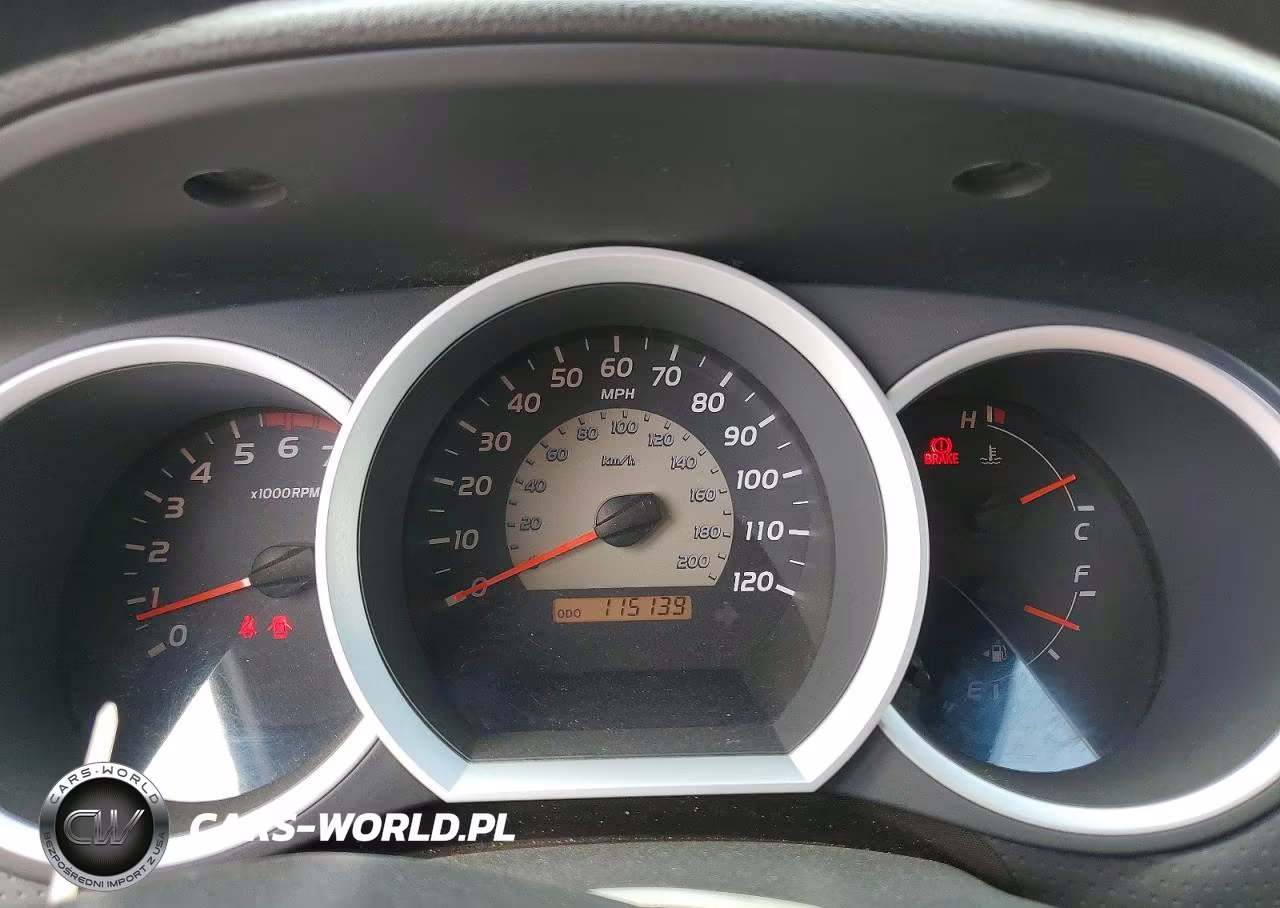 2010 Toyota Tacoma Base VIN:5TEPX4EN1AZ748585 - 9