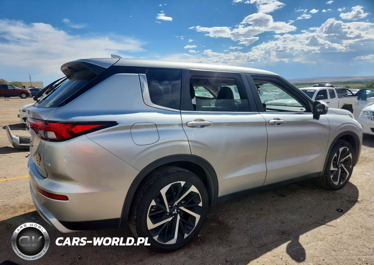 2023 Mitsubishi Outlander Se VIN:JA4J4UA86PZ039387 - 3