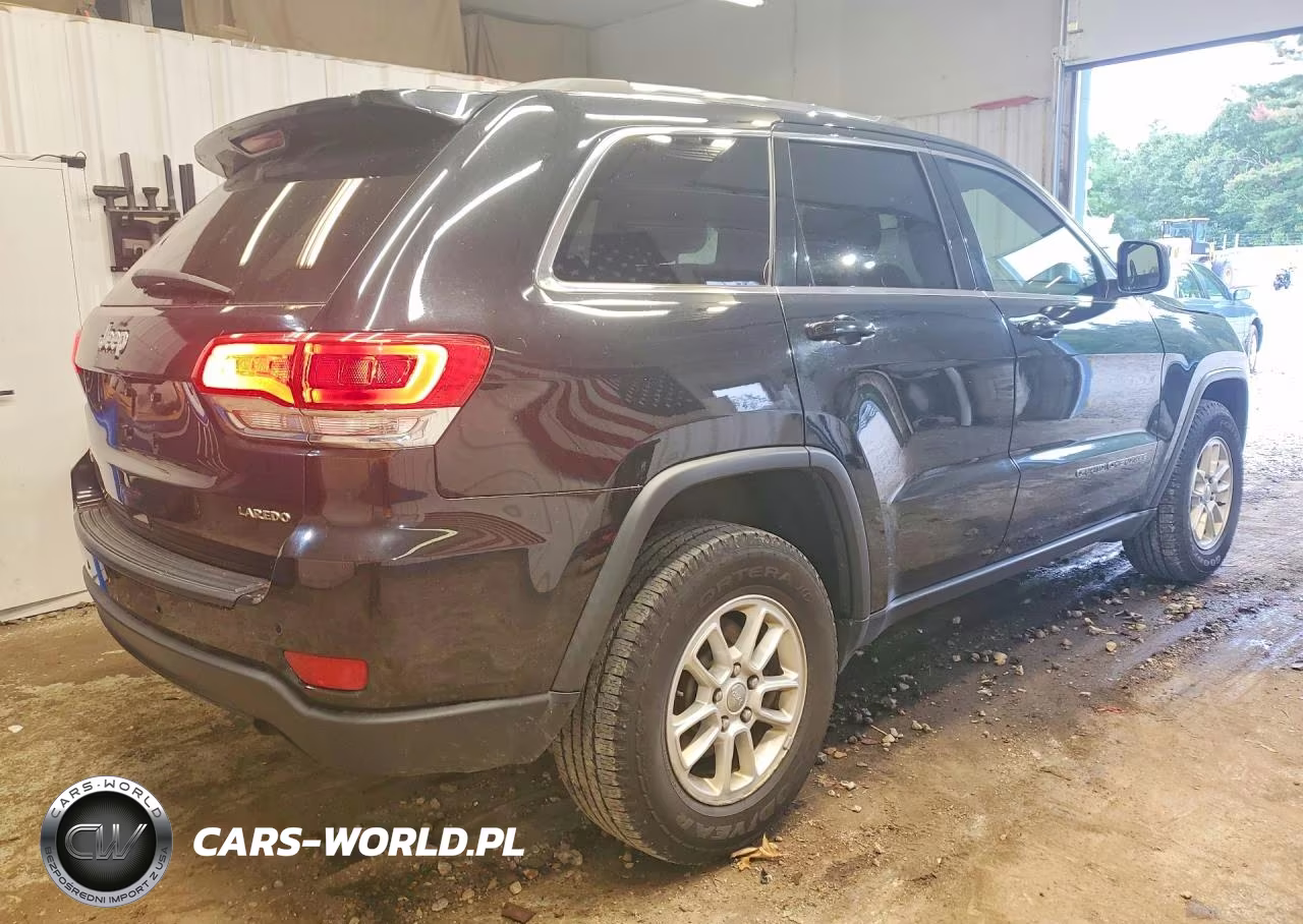 2018 Jeep Grand Cherokee Laredo VIN:1C4RJFAG4JC296840 - 3