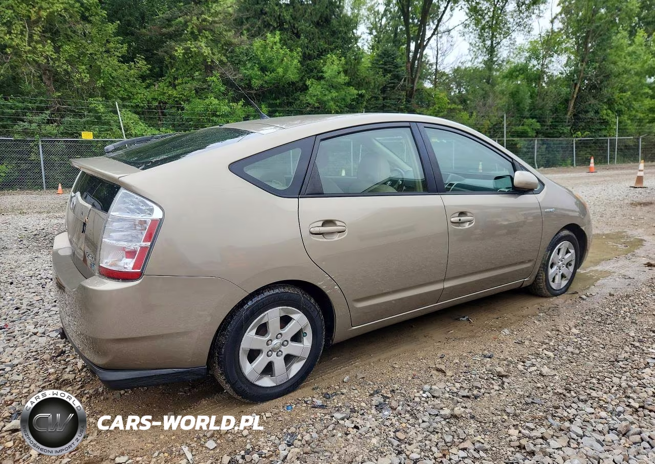 2006 Toyota Prius Base VIN:JTDKB22U967532569 - 3
