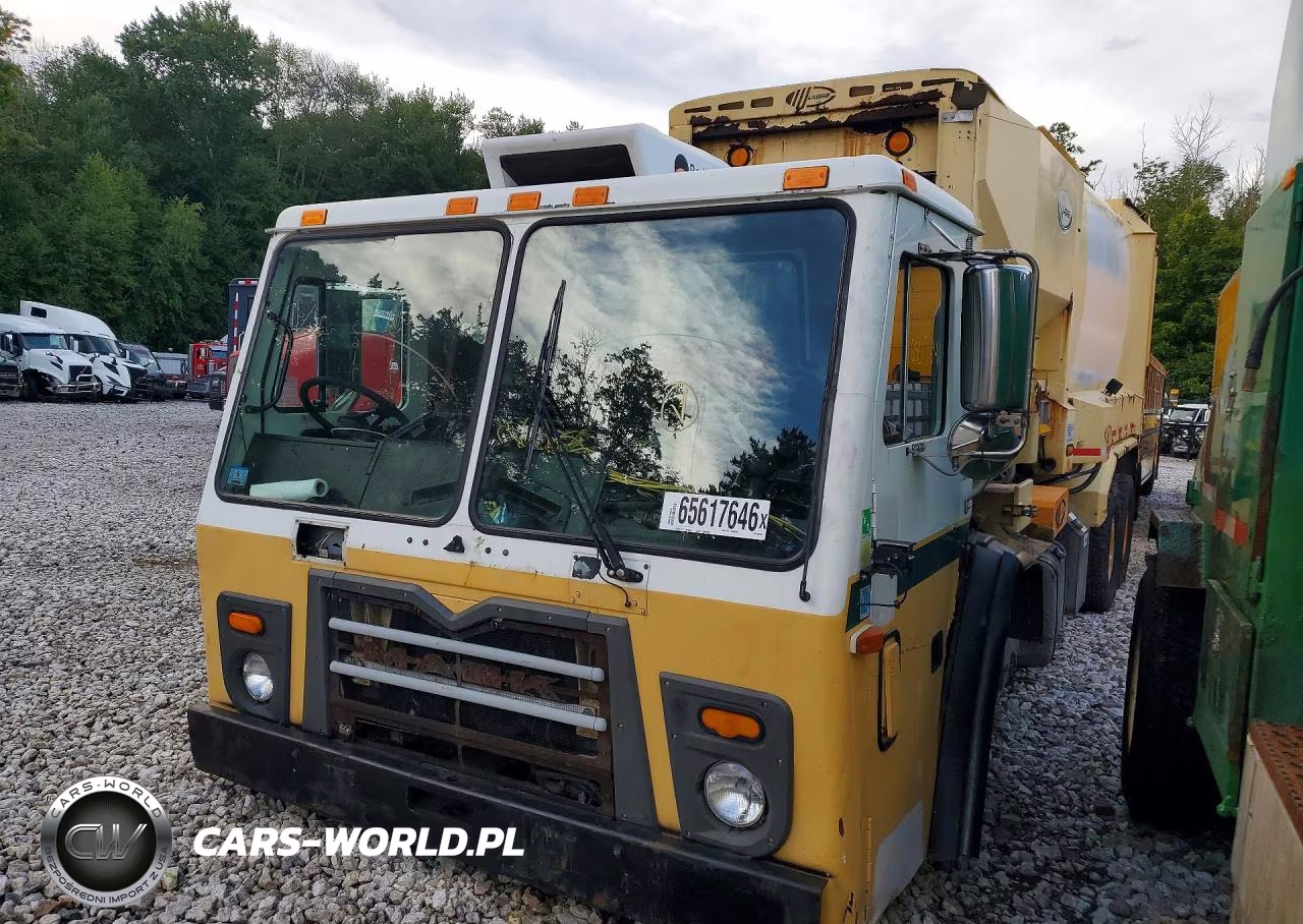 2013 Mack Leu613 Refuse Truck