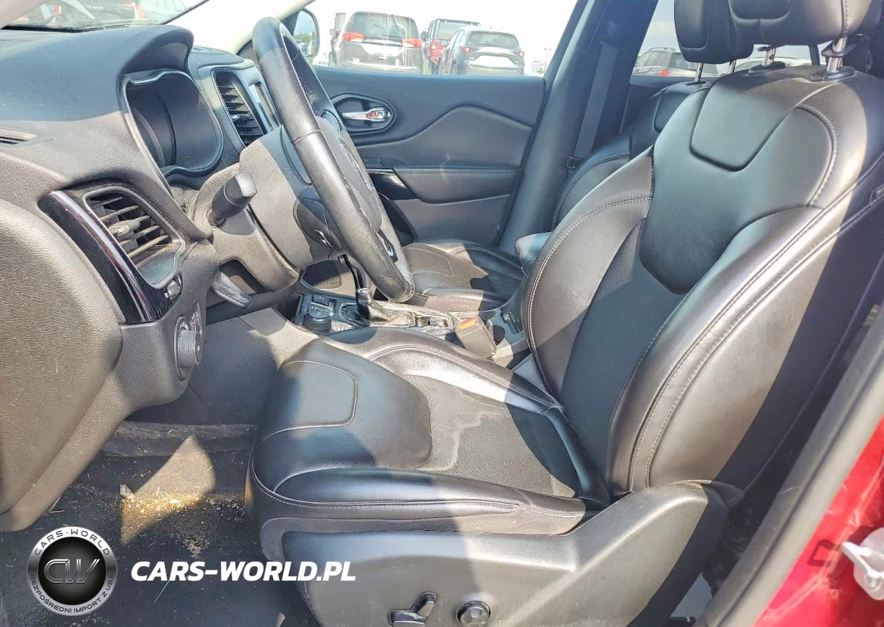 2019 Jeep Cherokee Latitude Plus VIN:1C4PJMLX1KD389965 - 7