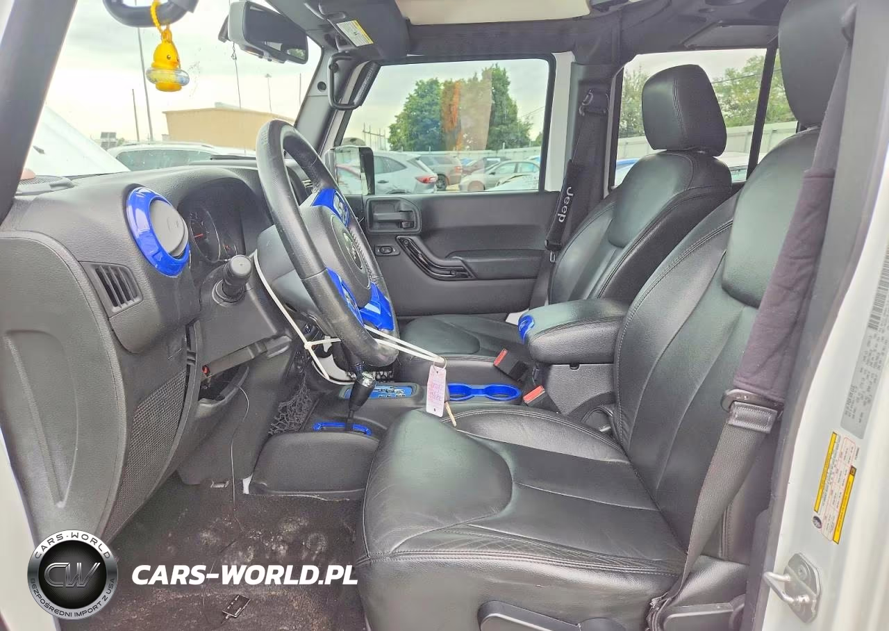 2015 Jeep Wrangler Unlimited Sahara VIN:1C4BJWEGXFL689082 - 7