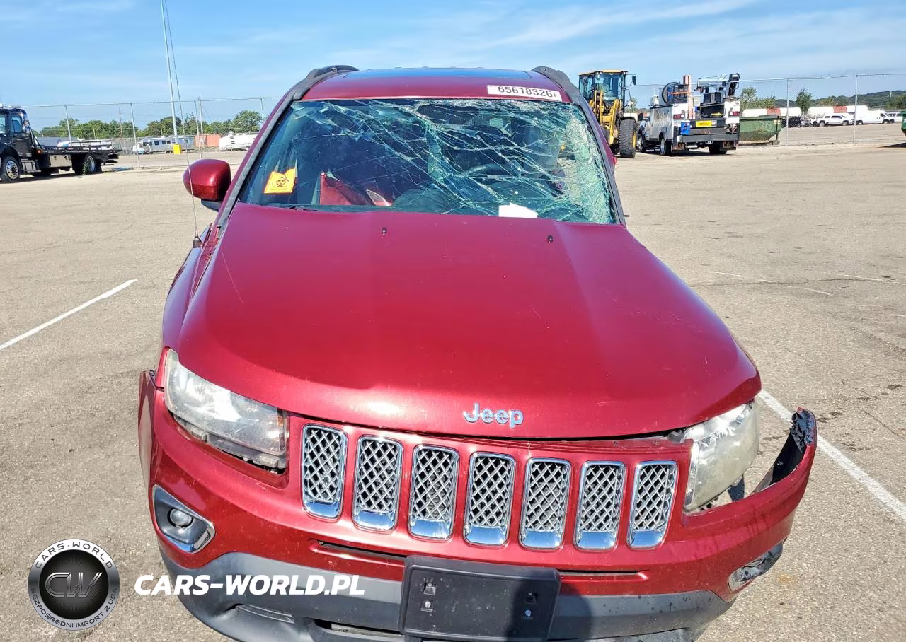 2015 Jeep Compass Latitude VIN:1C4NJCEA5FD298116 - 5
