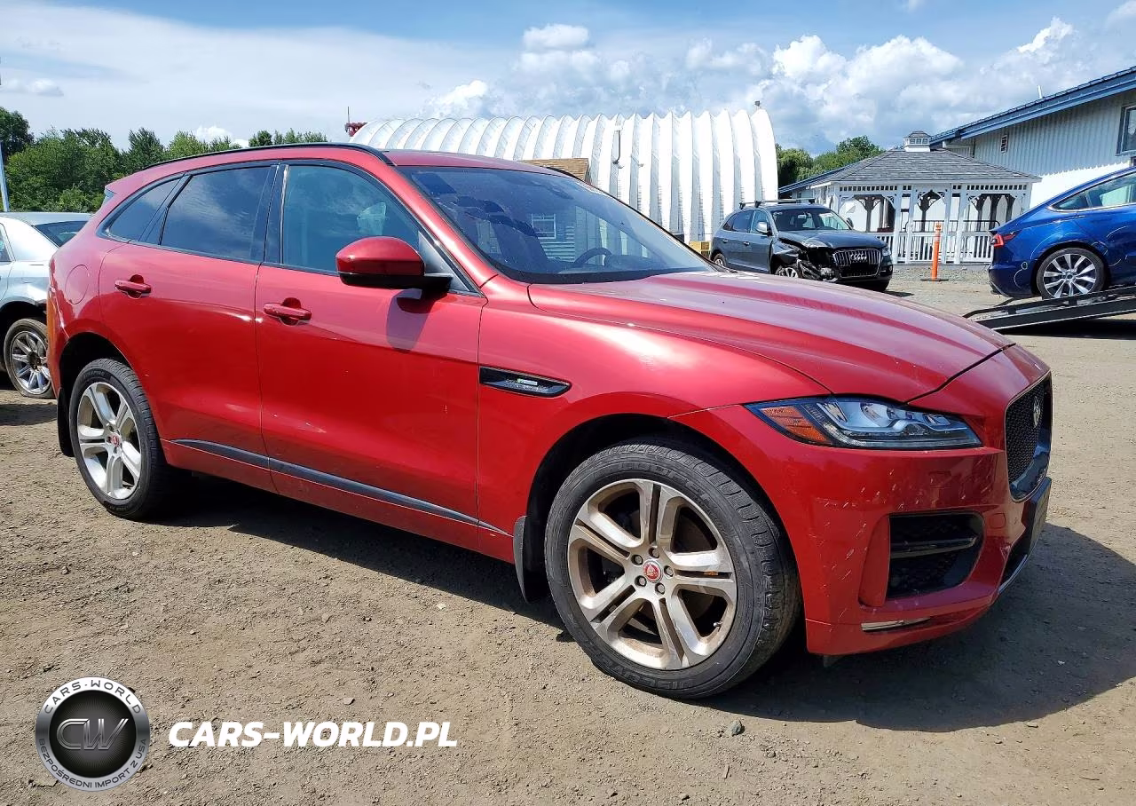 2017 Jaguar F-Pace R - Sport VIN:SADCL2BV5HA894709 - 4