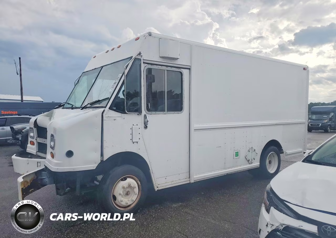 1999 Freightliner Mt45 Delivery Truck
