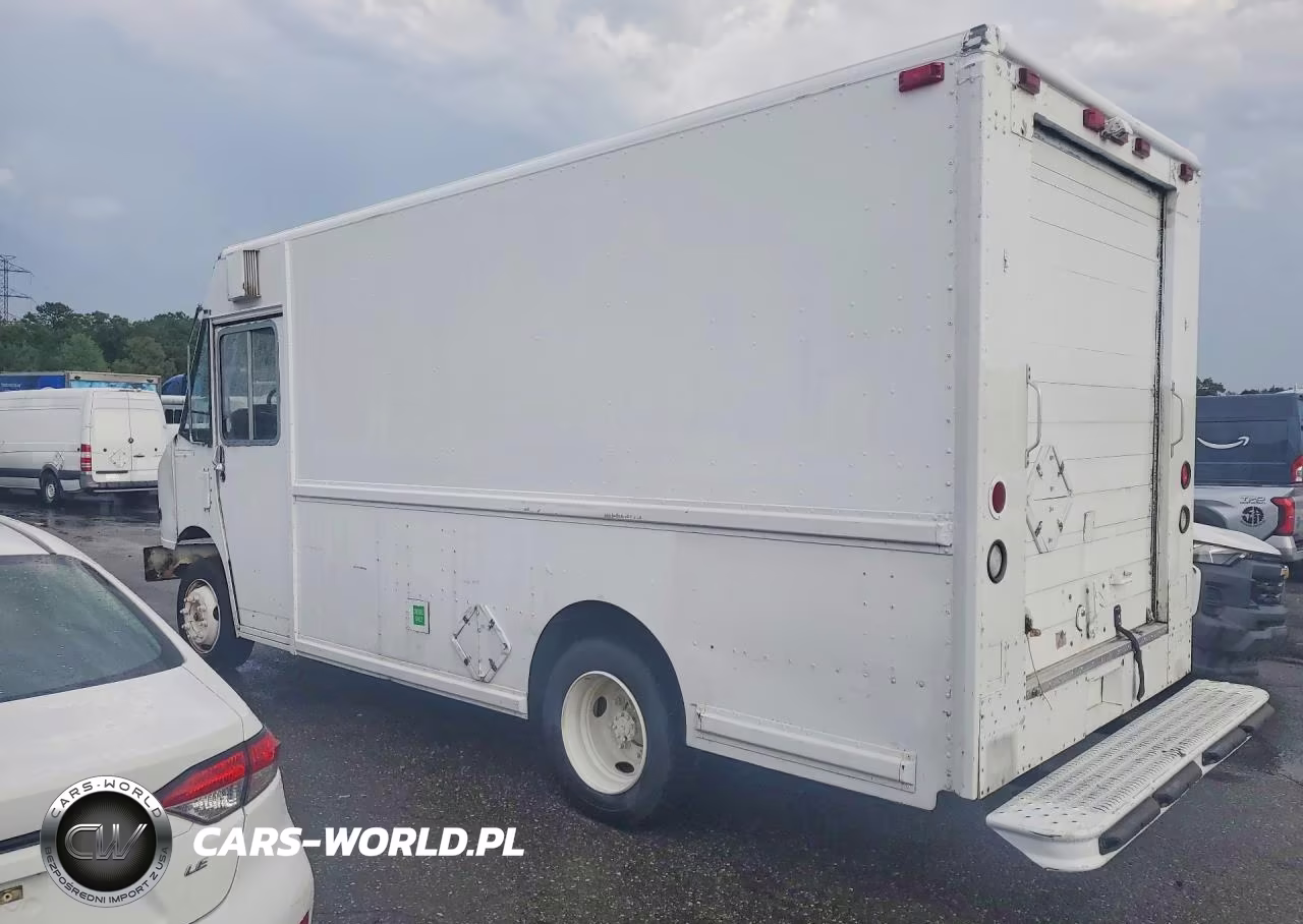 1999 Freightliner Mt45 Delivery Truck VIN:4UZA4FF43XCA50338 - 2