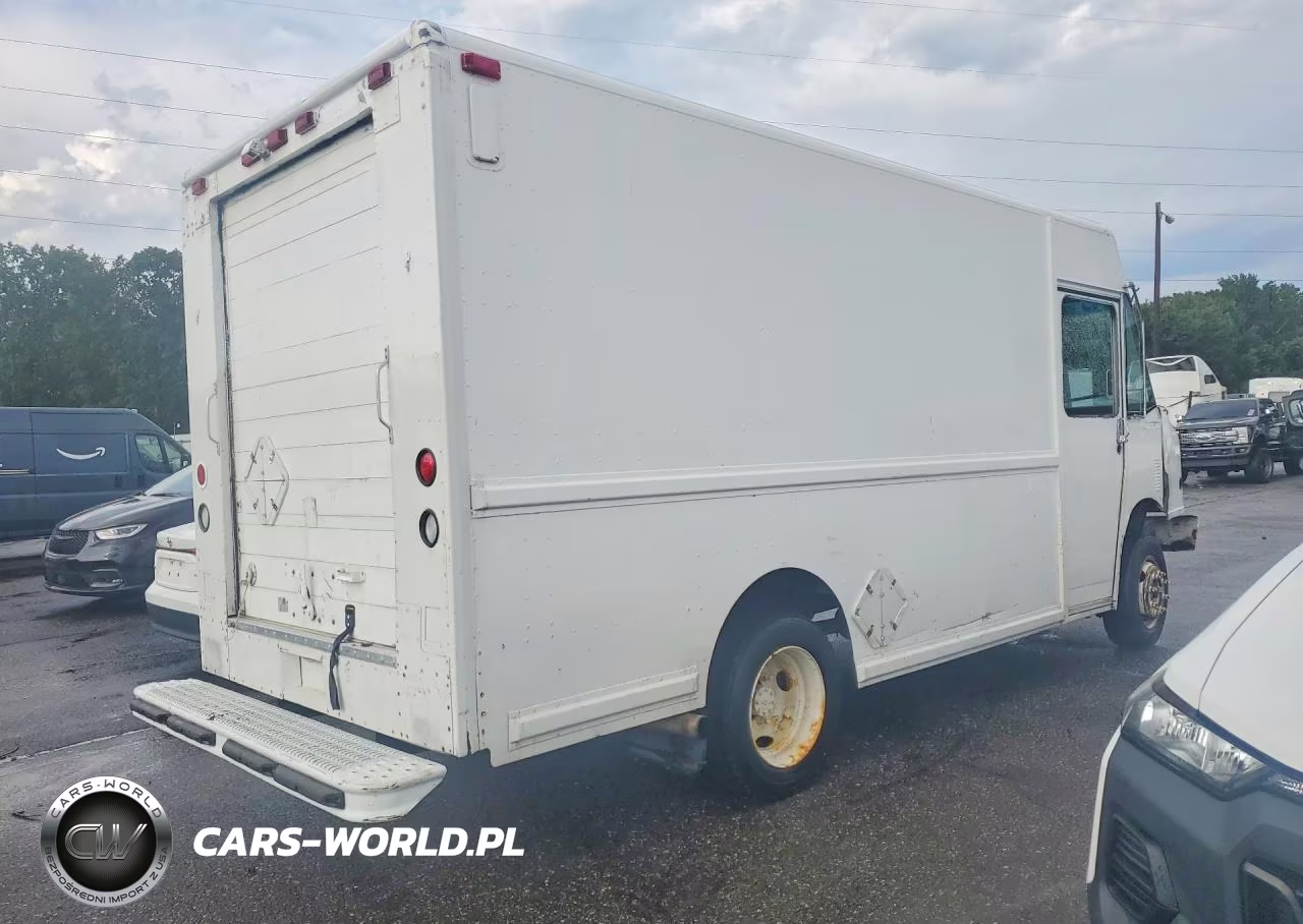 1999 Freightliner Mt45 Delivery Truck VIN:4UZA4FF43XCA50338 - 3