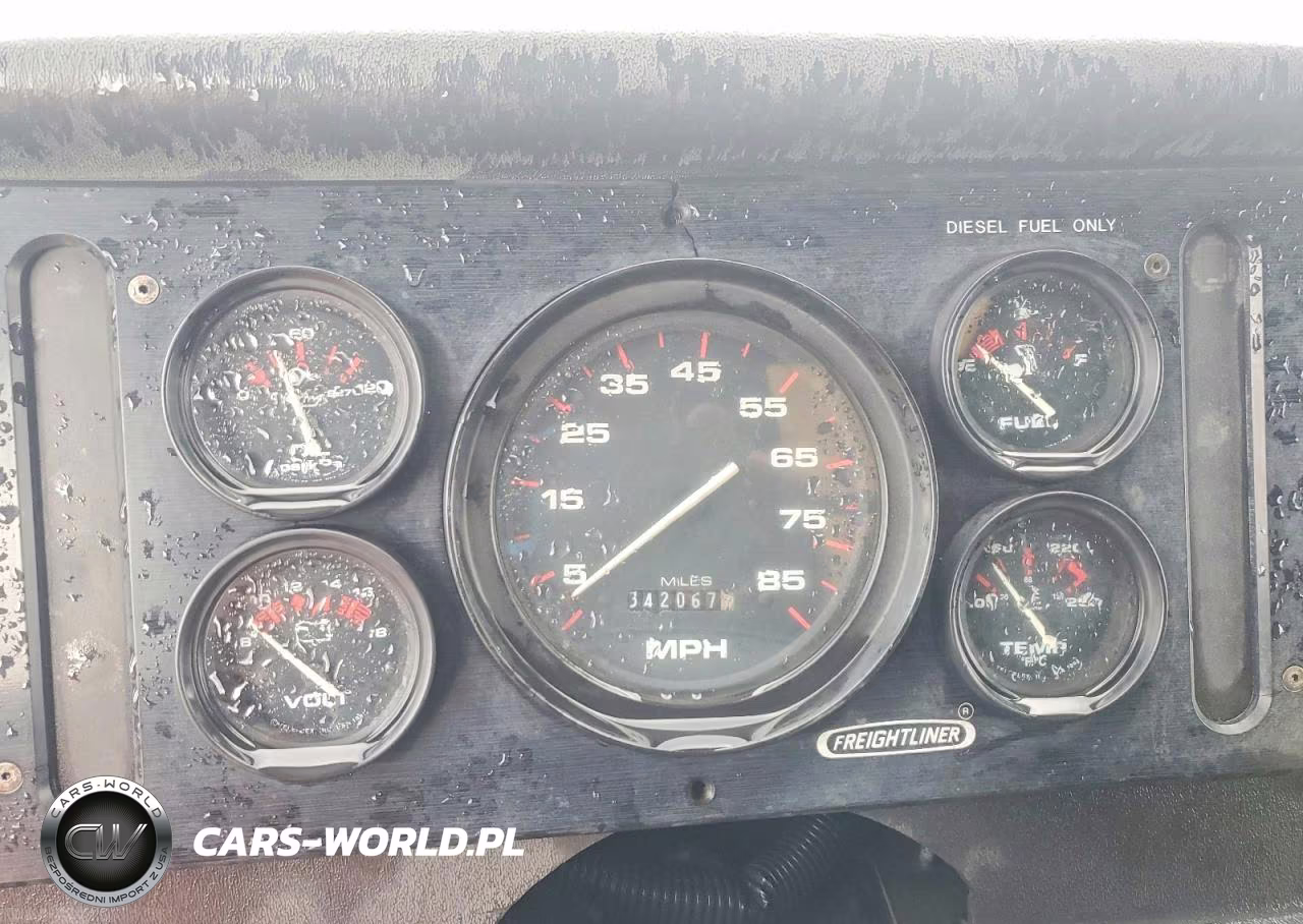 1999 Freightliner Mt45 Delivery Truck VIN:4UZA4FF43XCA50338 - 9