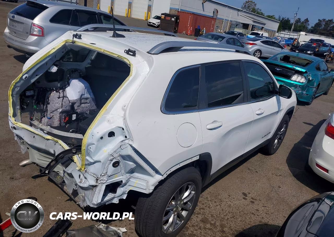 2020 Jeep Cherokee Latitude Plus VIN:1C4PJMLB6LD591352 - 3
