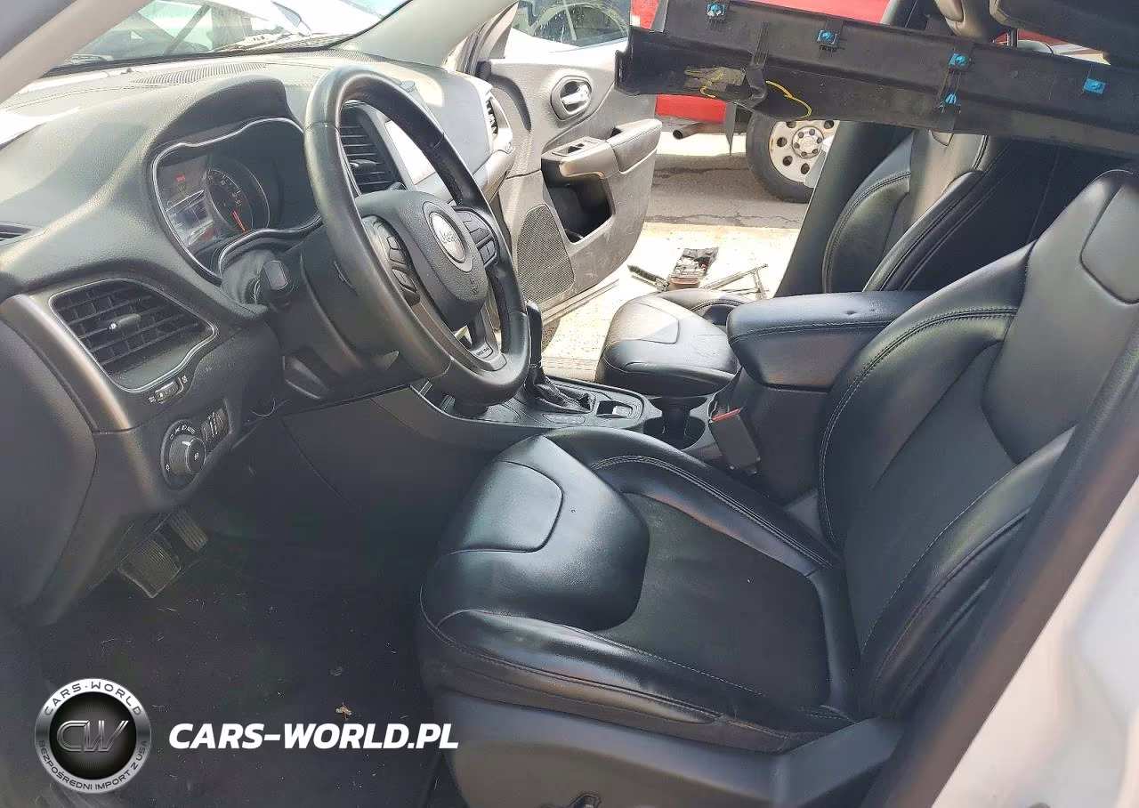 2020 Jeep Cherokee Latitude Plus VIN:1C4PJMLB6LD591352 - 7