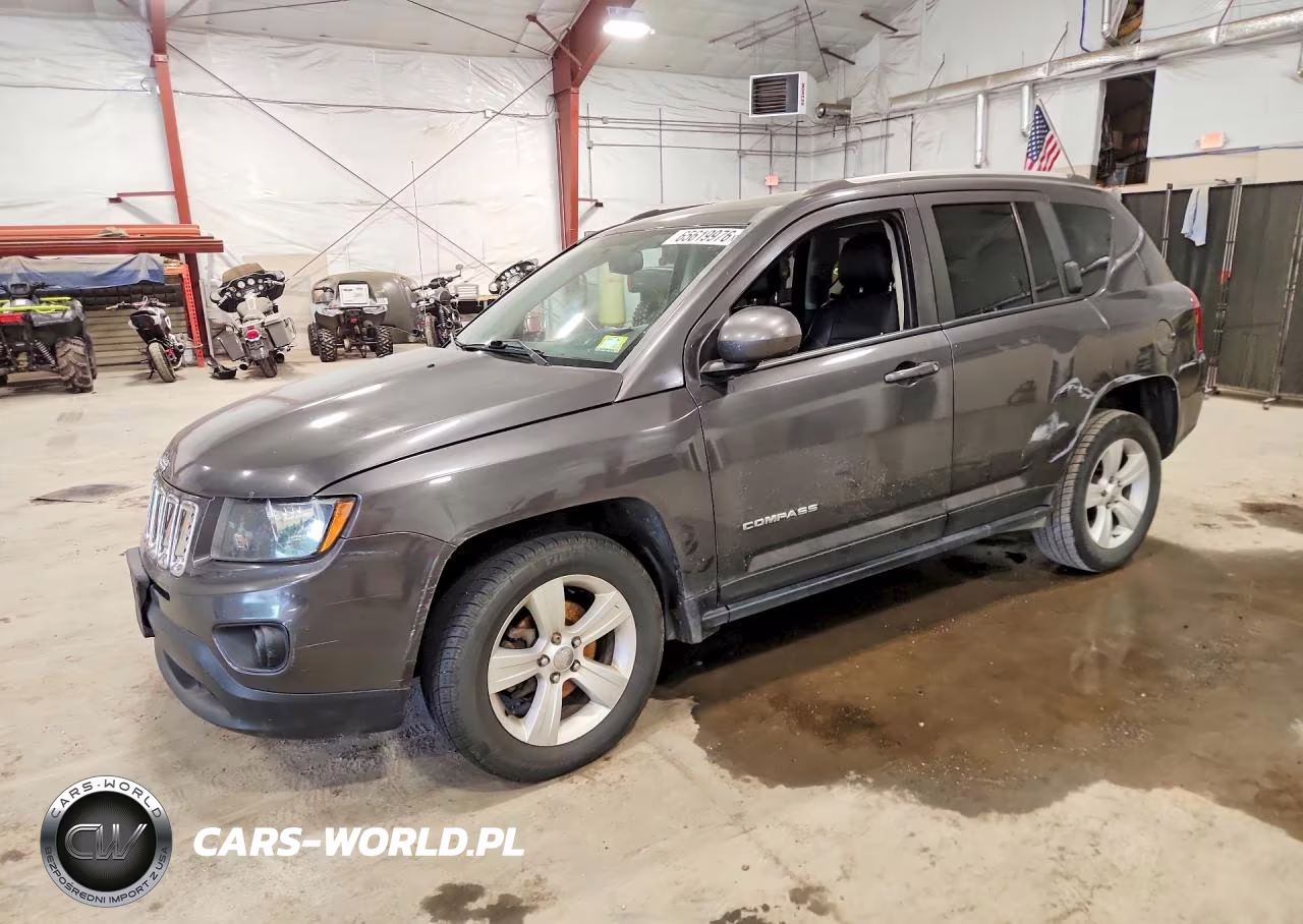 2016 Jeep Compass Latitude VIN:1C4NJDEB7GD758182 - 1