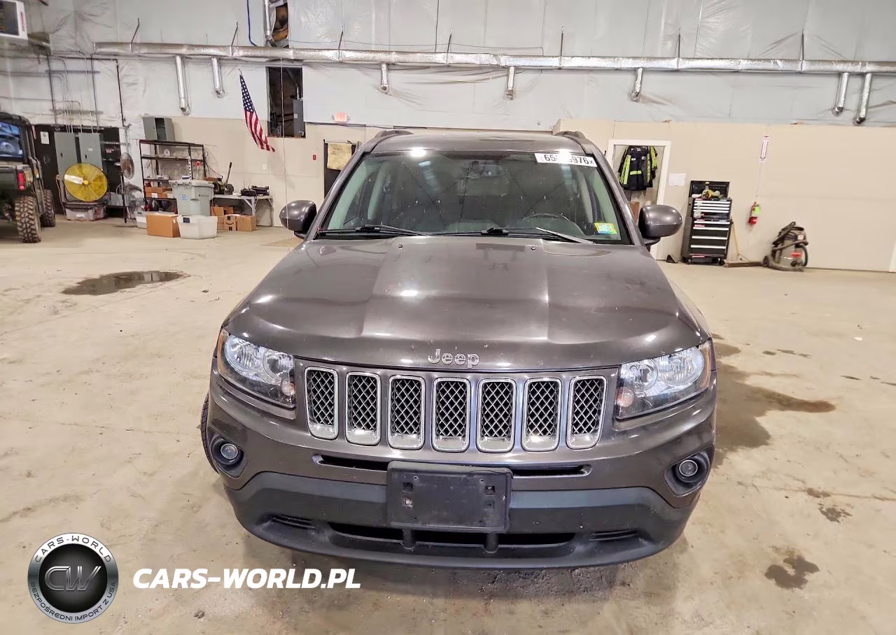 2016 Jeep Compass Latitude VIN:1C4NJDEB7GD758182 - 5