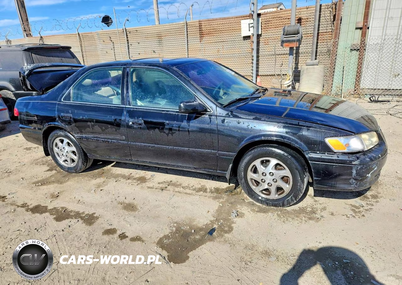 2000 Toyota Camry Le VIN:4T1BG22K3YU692558 - 4