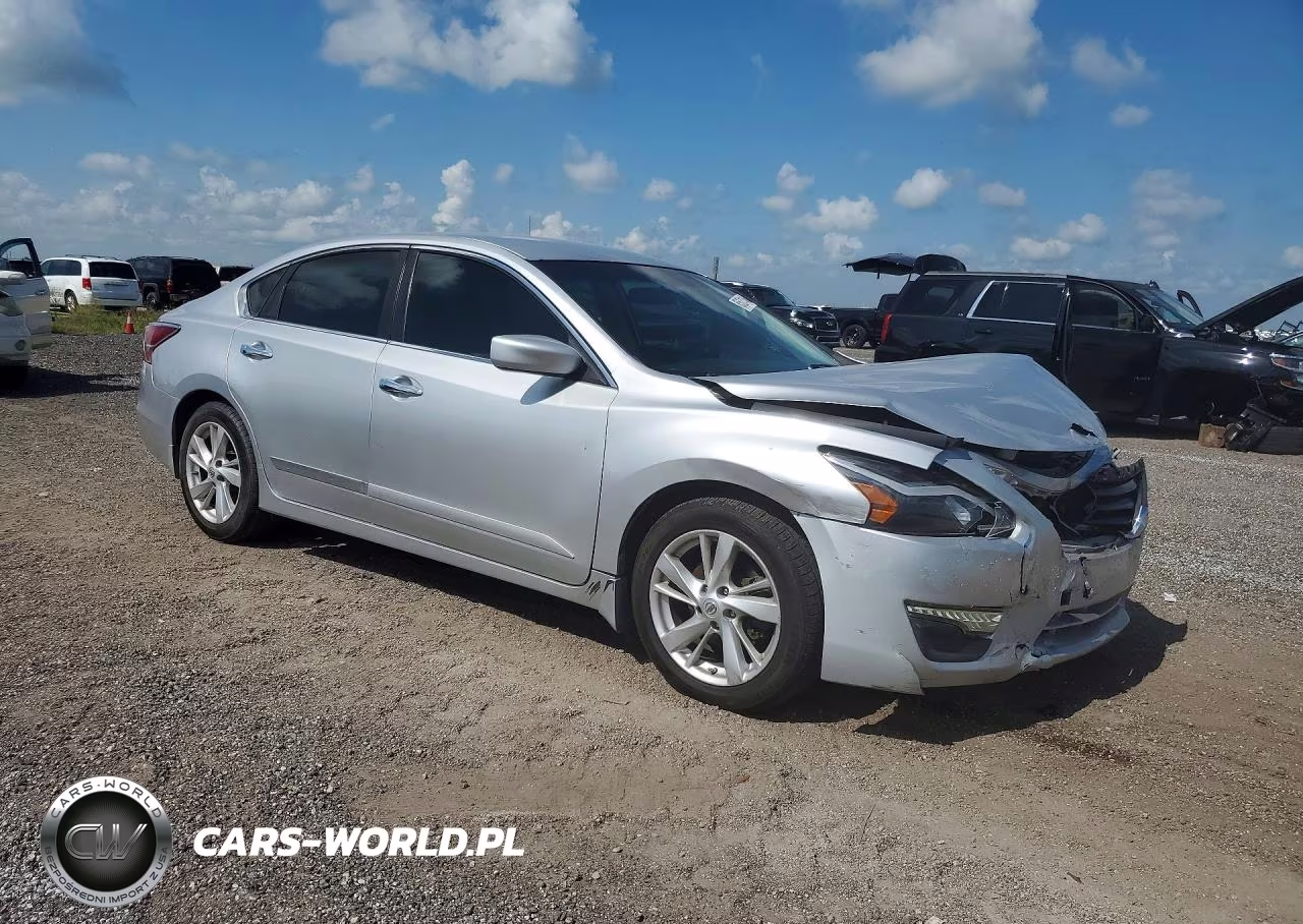 2015 Nissan Altima 2.5 S VIN:1N4AL3AP1FN327789 - 4