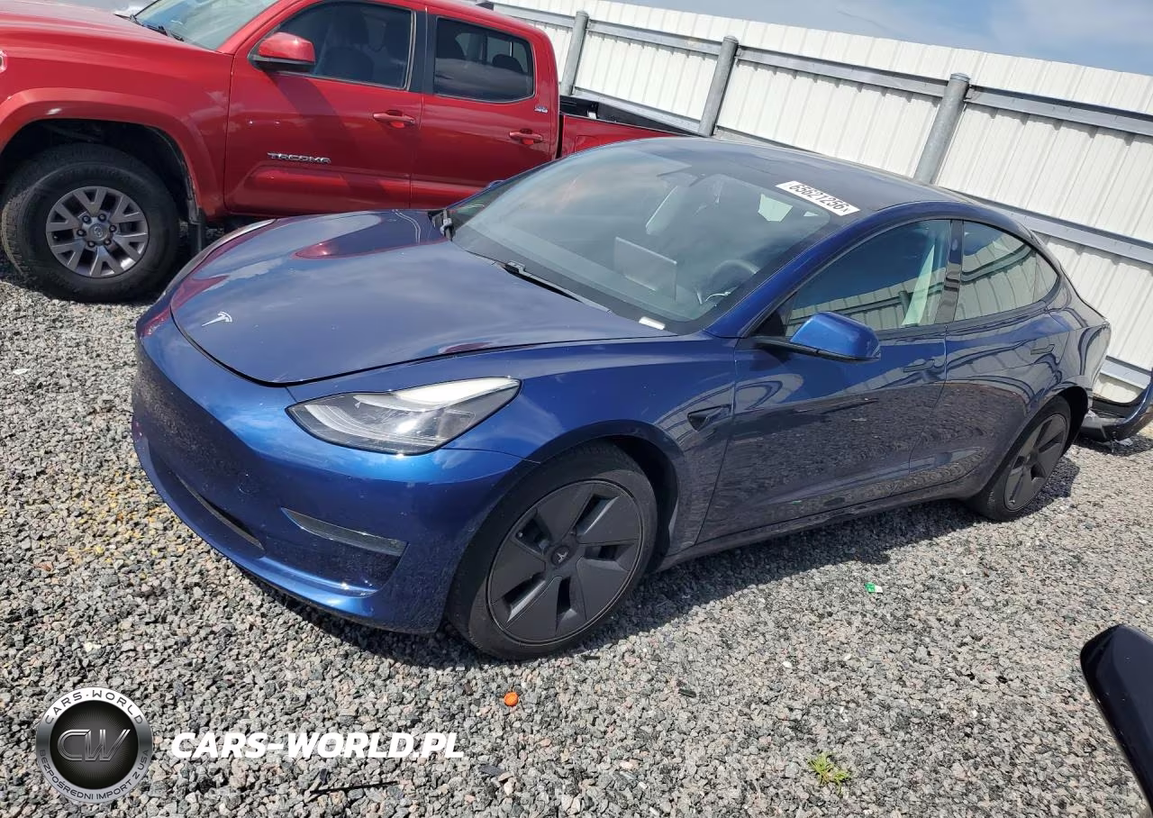 2021 Tesla Model 3 – zdjęcie 1 z 12