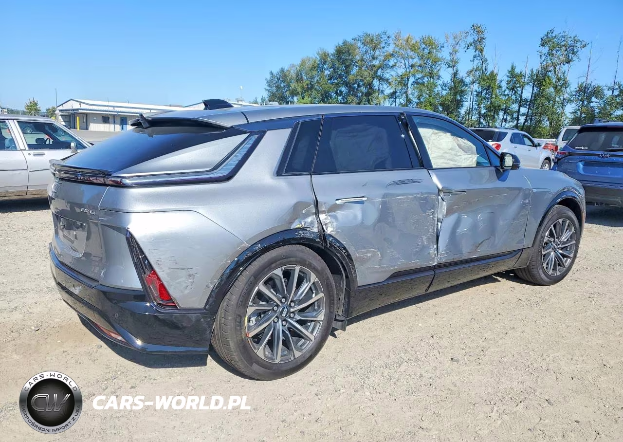 2024 Cadillac Lyriq Sport VIN:1GYKPWRL0RZ136006 - 3