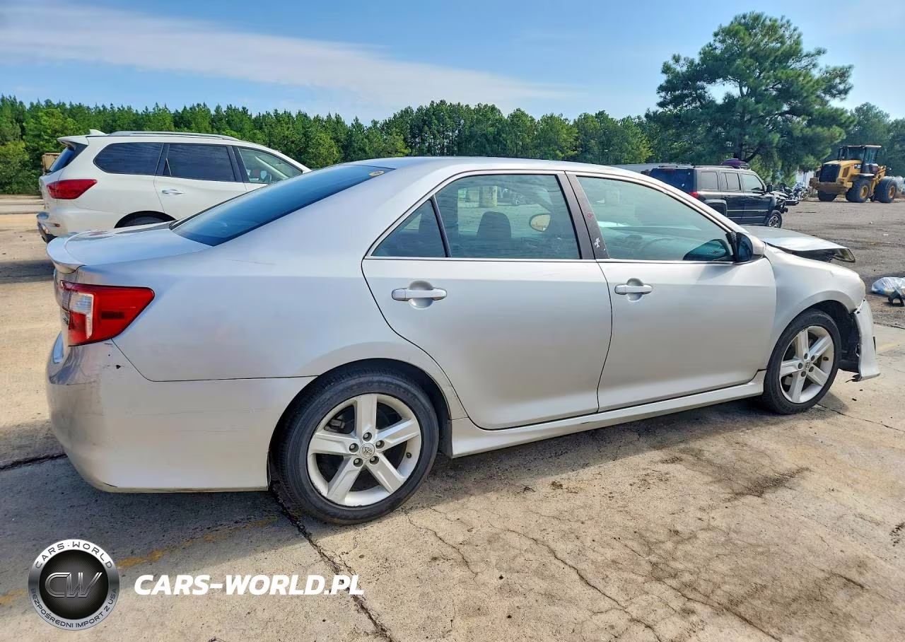 2013 Toyota Camry Se VIN:4T1BF1FK4DU641720 - 3