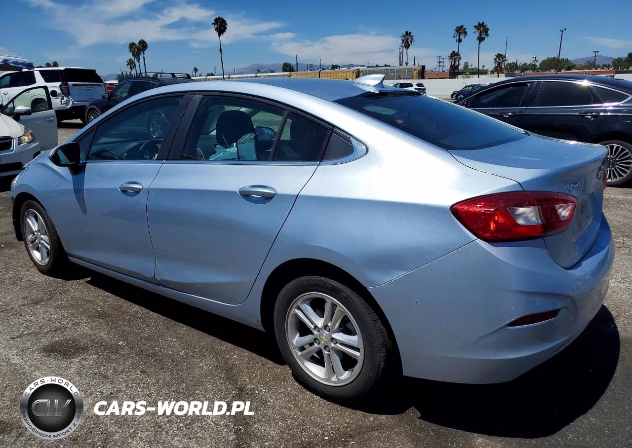 2018 Chevrolet Cruze Lt VIN:1G1BE5SM1J7120933 - 2