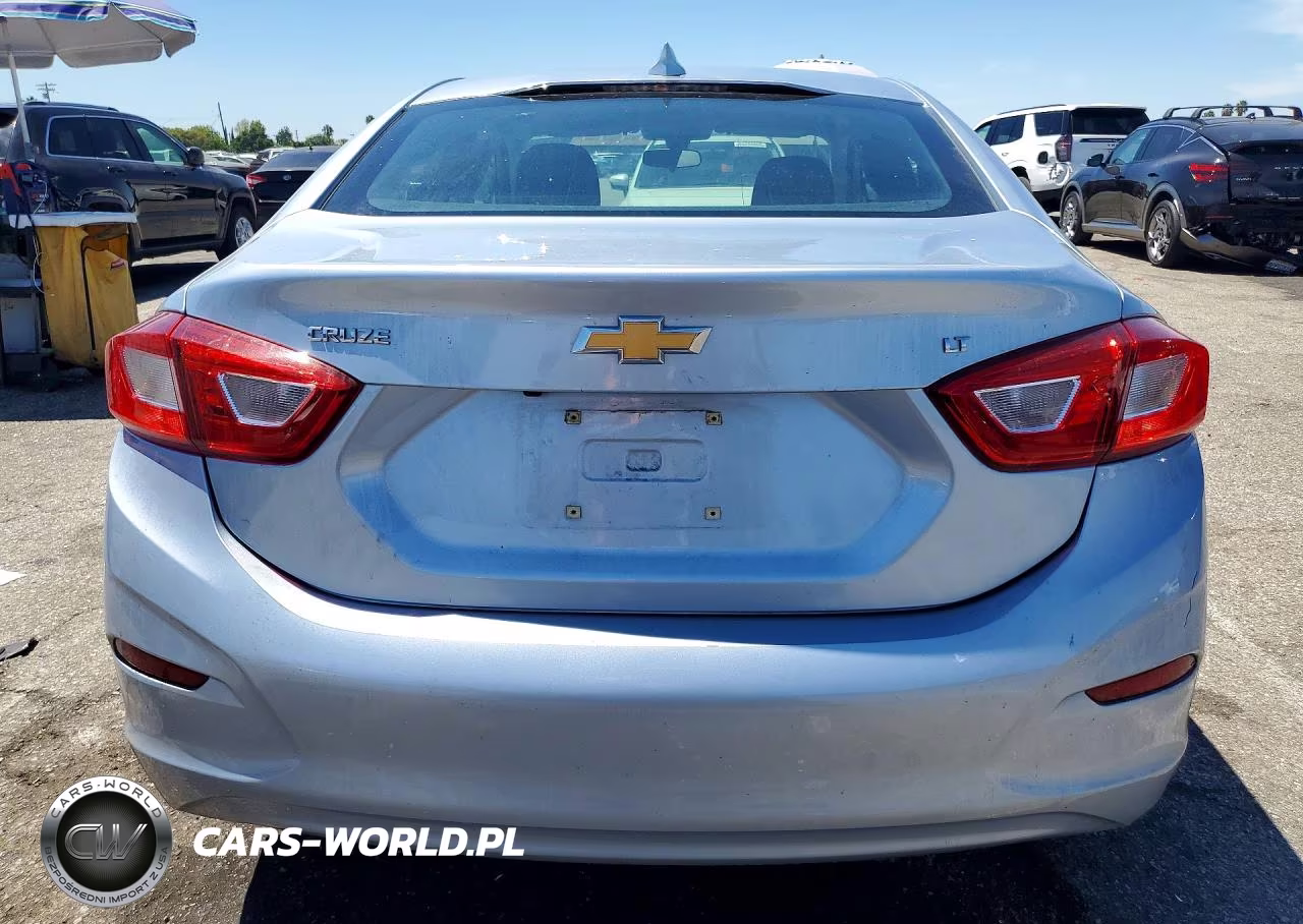 2018 Chevrolet Cruze Lt VIN:1G1BE5SM1J7120933 - 6