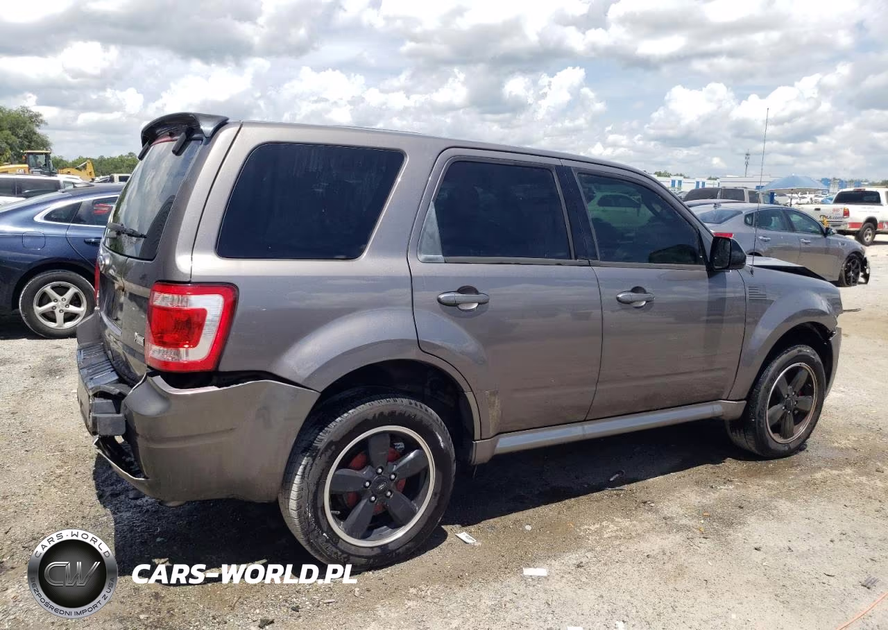 2012 Ford Escape Xlt VIN:1FMCU0DG3CKA71982 - 3