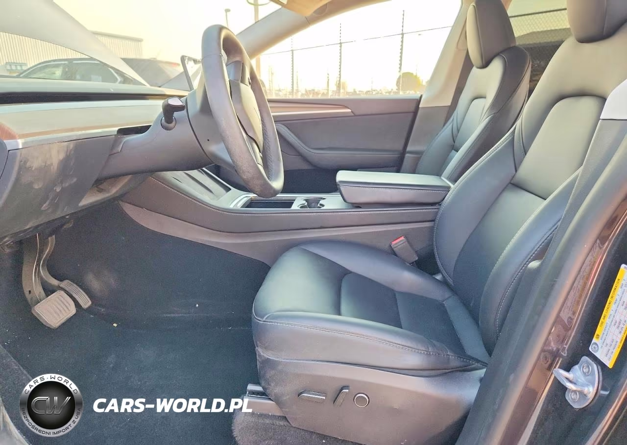 2024 Tesla Model Y VIN:7SAYGDED4RF095505 - 7