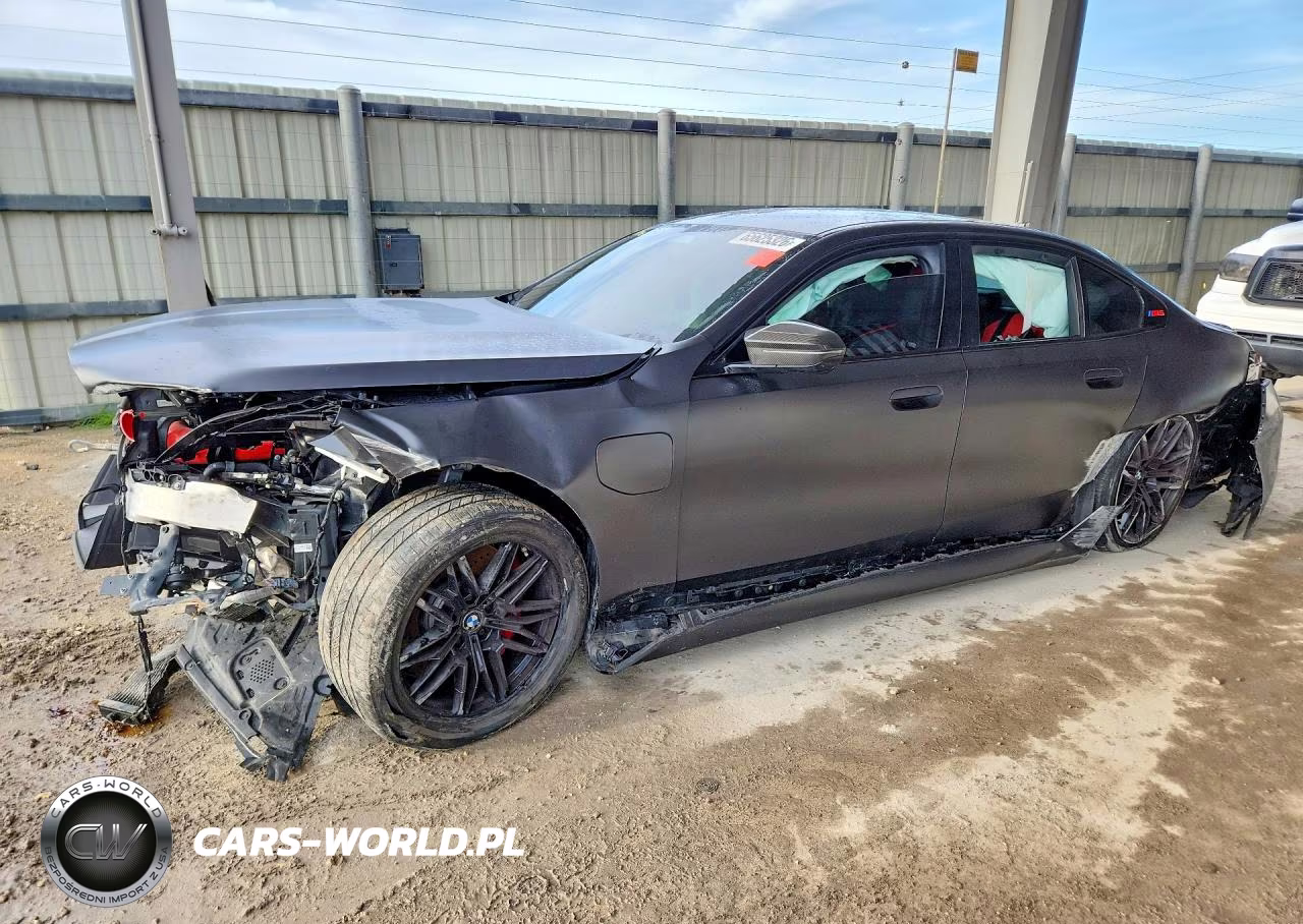 2025 BMW M5