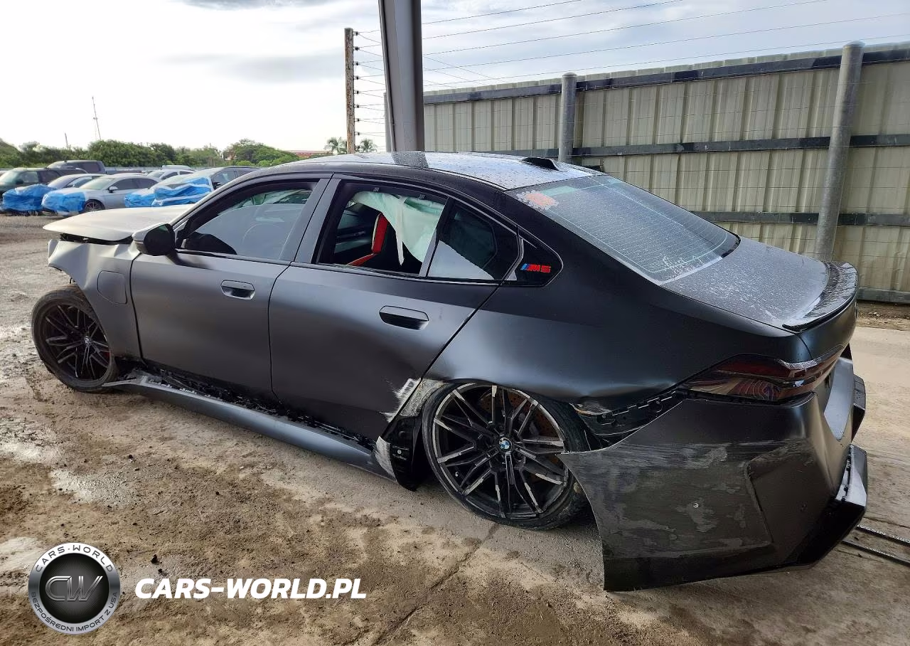 2025 BMW M5 VIN:WBS83FK02SCT94024 - 2