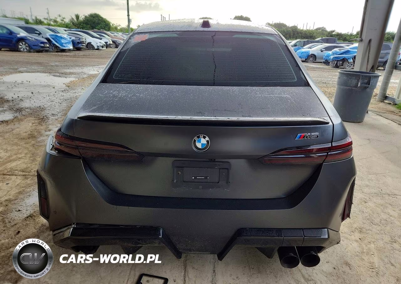 2025 BMW M5 VIN:WBS83FK02SCT94024 - 6