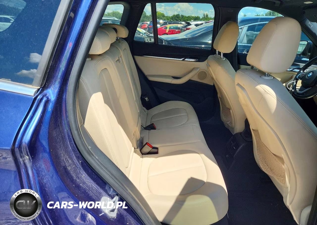 2018 BMW X1 Sdrive28I VIN:WBXHU7C30J5L05558 - 10